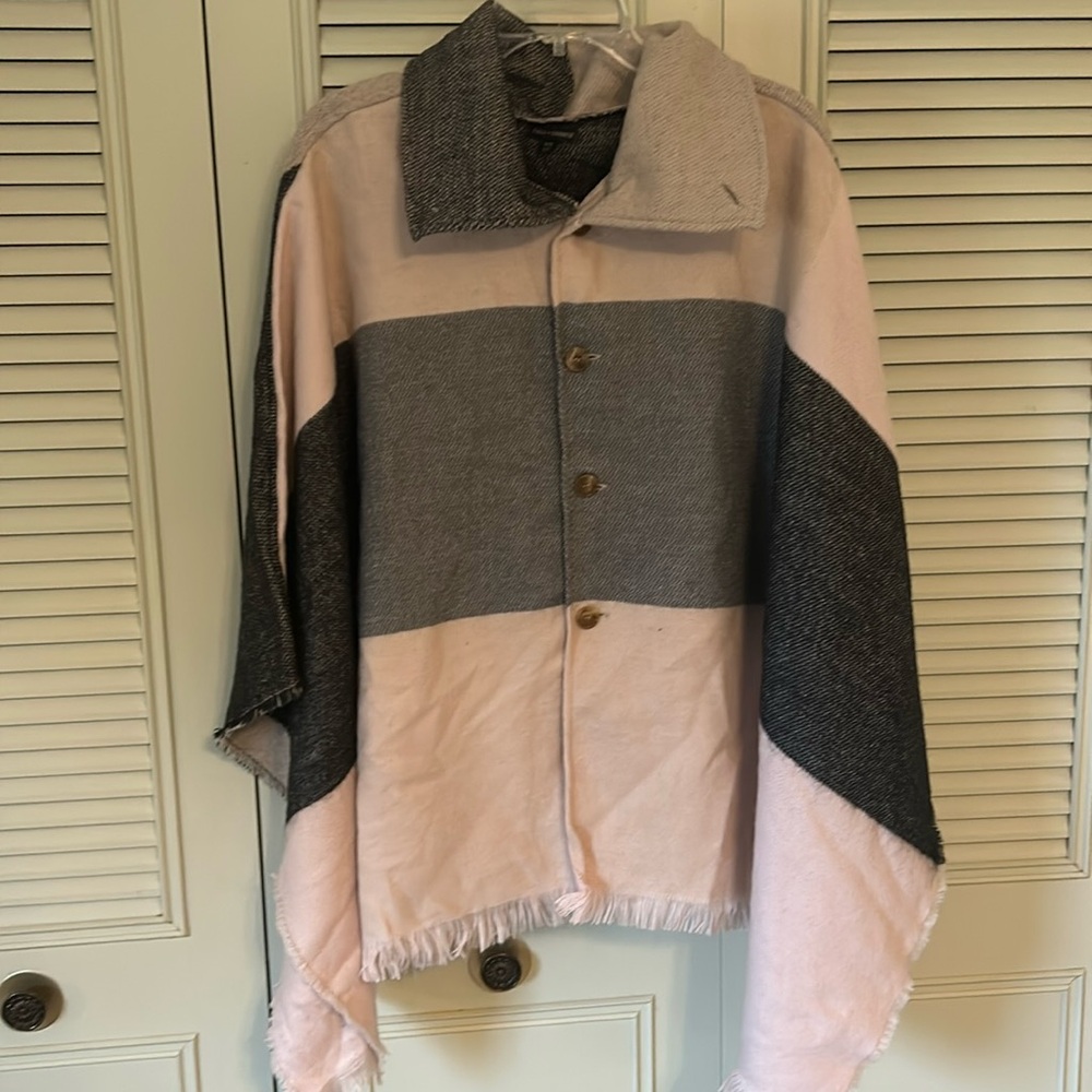 Ultra Soft Collared Shawl w. Buttons NWOT